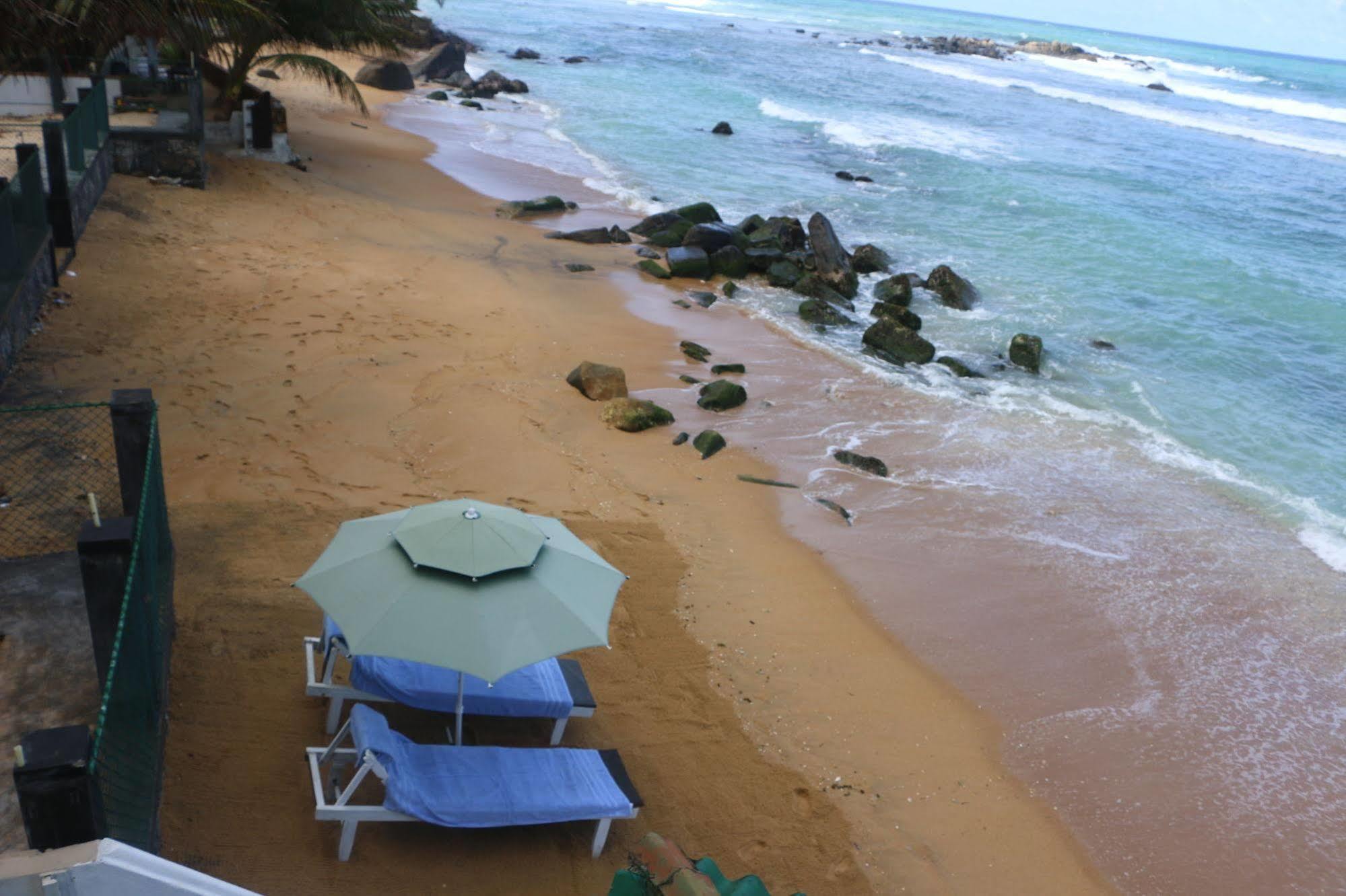 Lavendish Beach Resort Unawatuna Exterior photo